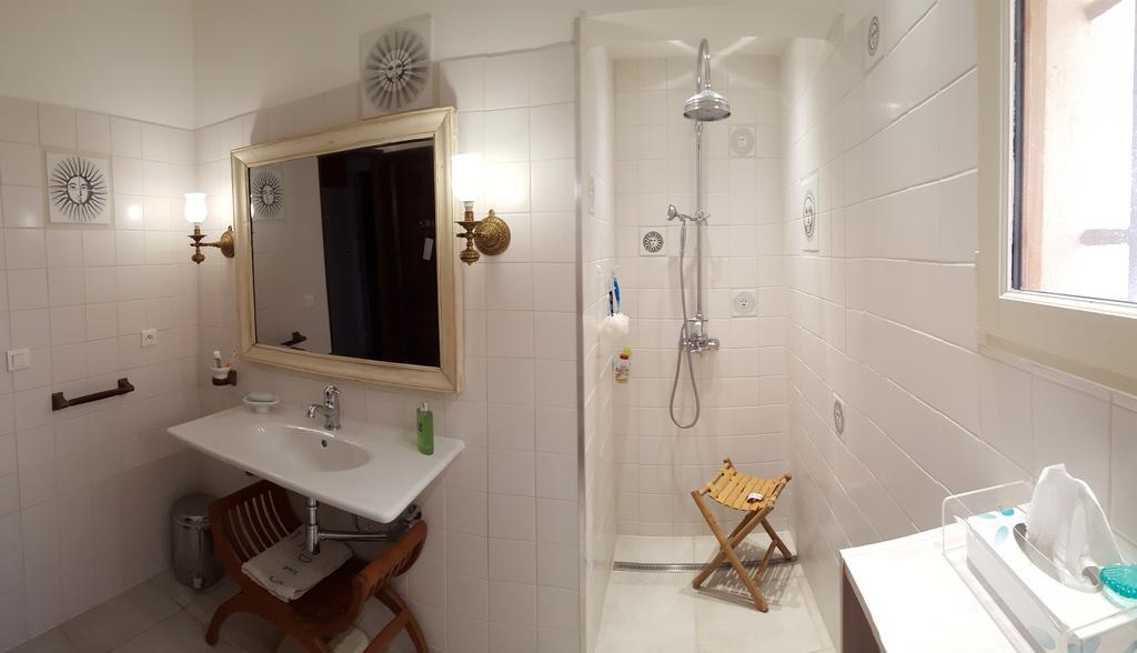 Lamanderie En Provence Bed & Breakfast Alleins Room photo
